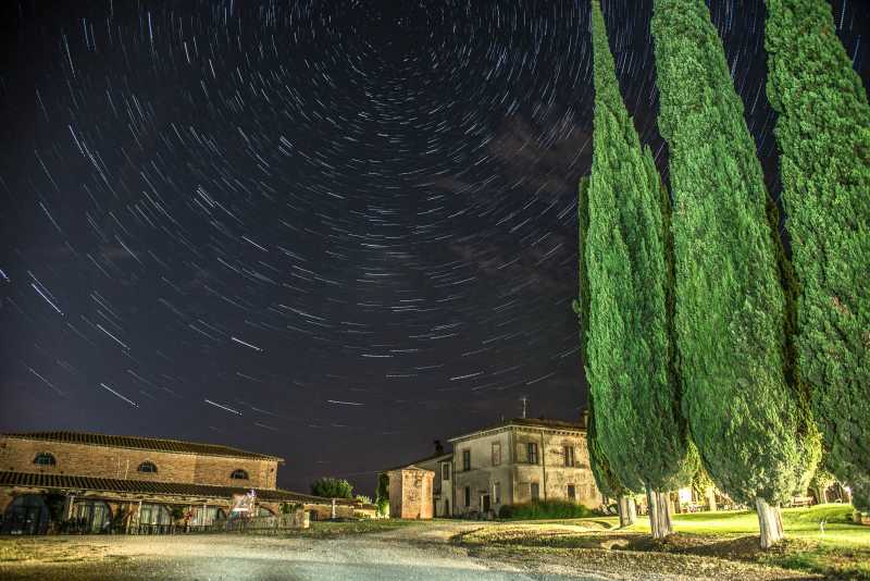 star trails toscana